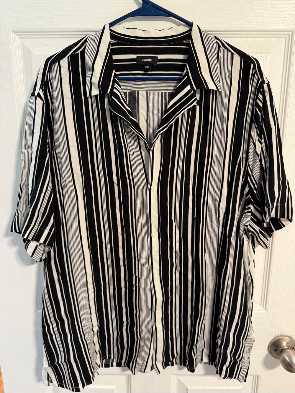 Express Black & White Vertical Stripe Short Sleeve Button-Down Shirt